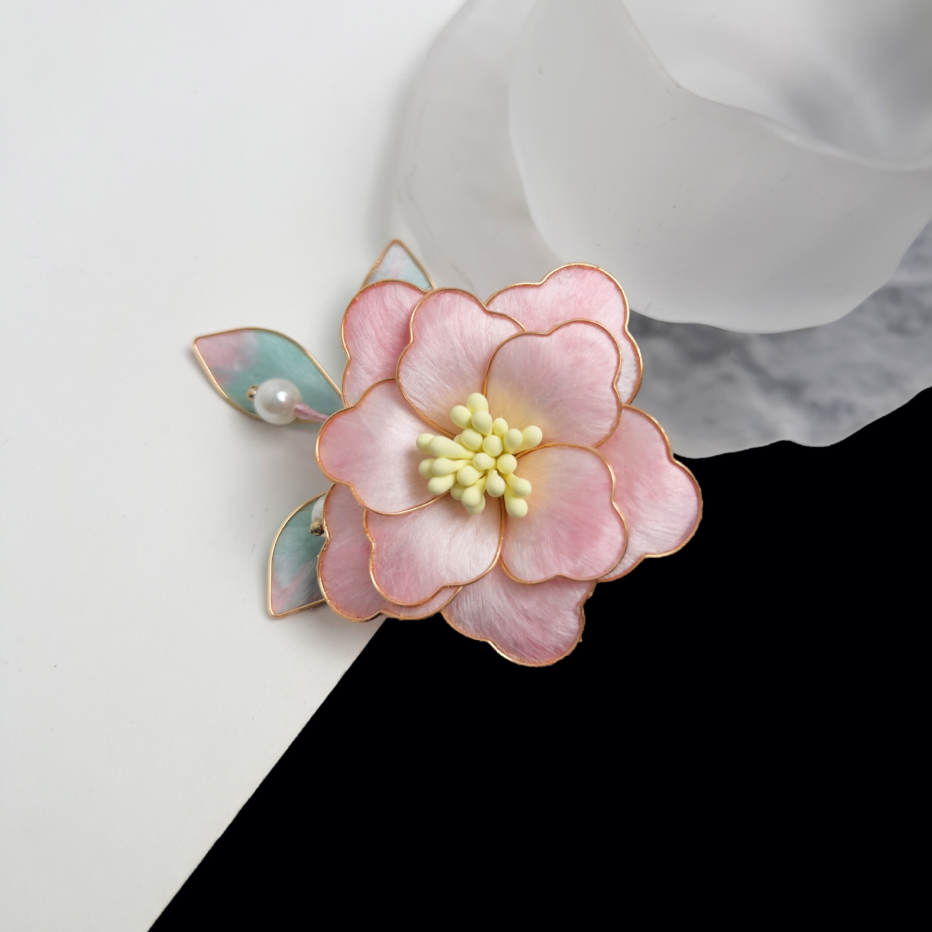 Petals, leaves and silhouette · sample reference photograph